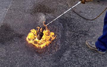 Dane In Shaw flat roofing repairs